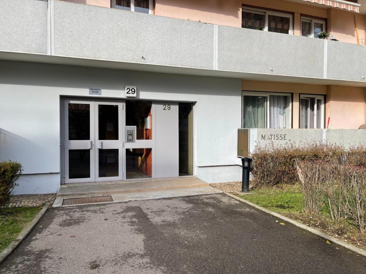 Chambre Privee En Colocation Dans Un Appartement Au Centre De Rillieux La Pape מראה חיצוני תמונה
